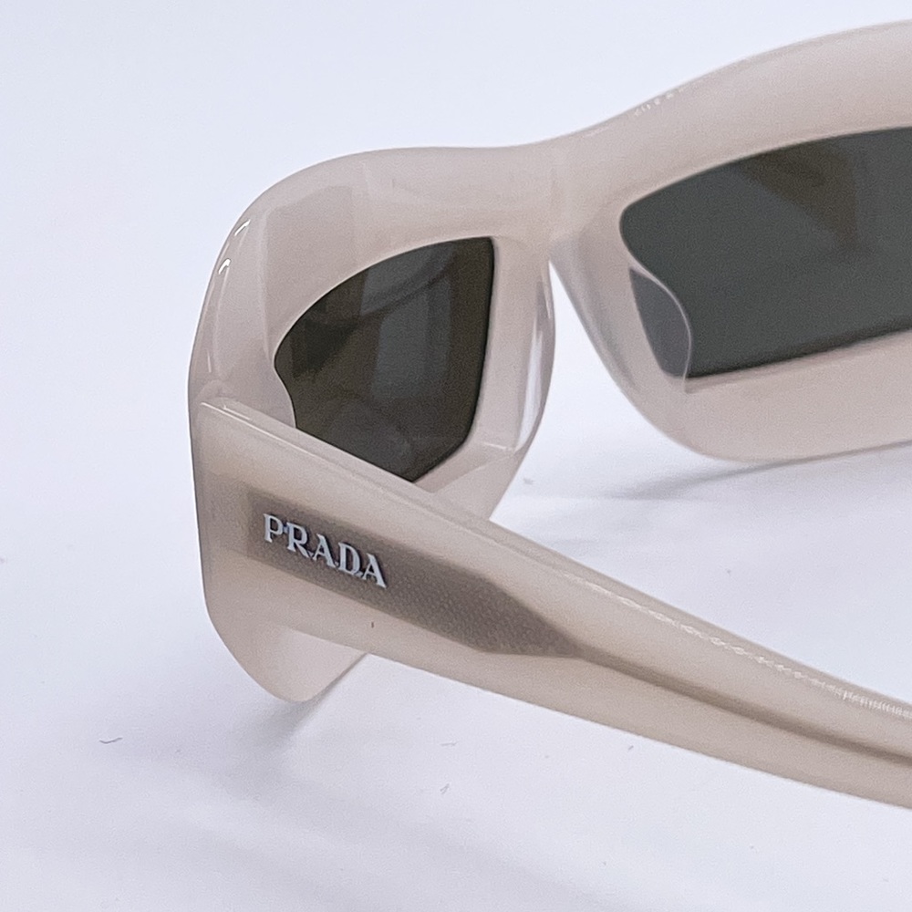 NEW PRADA OVERSIZED UNISEX SUNGLASSES IVORY EYEWEAR PRADA - Picture 6 of 11
